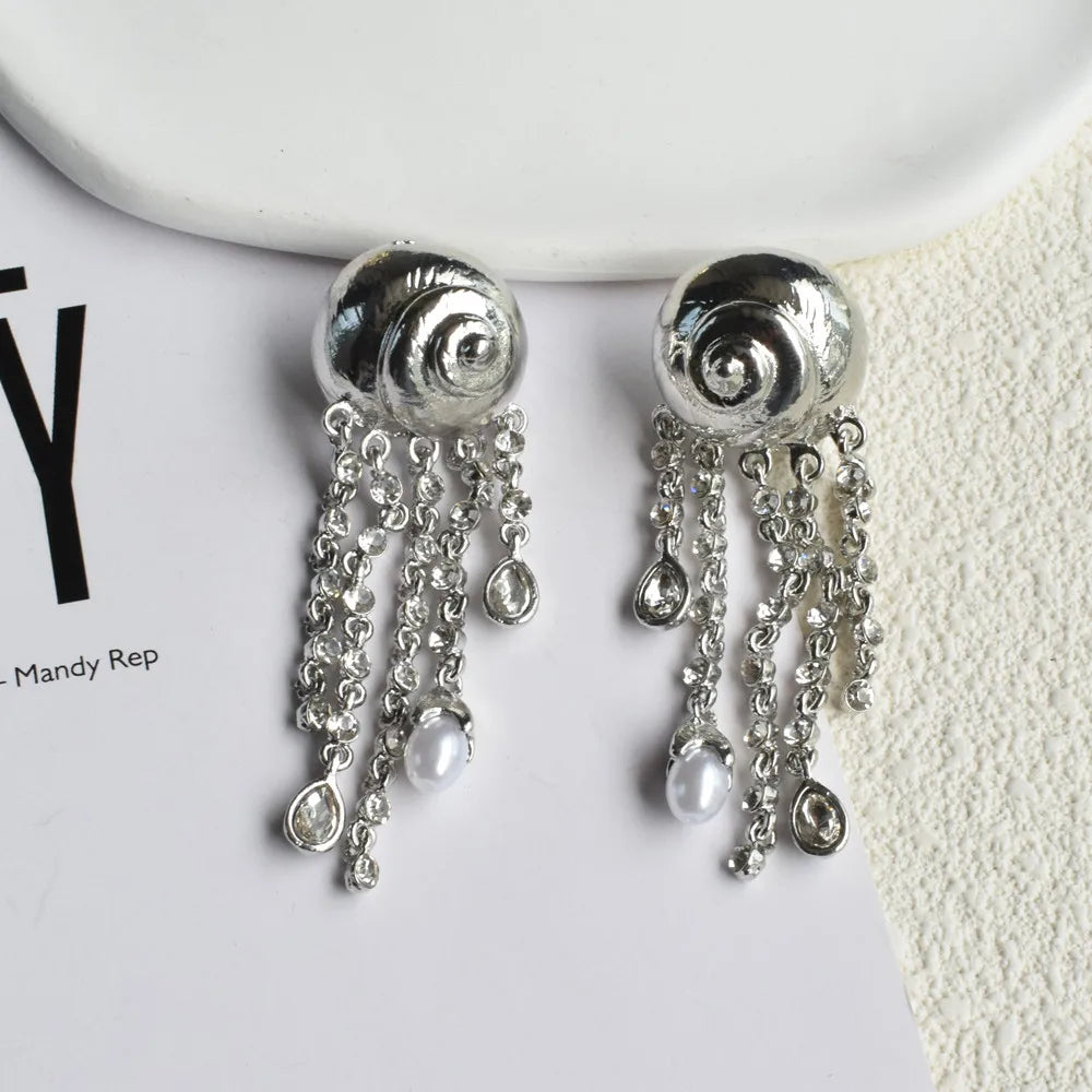 Heavy industry niche design metal conch sparkling diamond pearl tassel earrings exquisite light luxury versatile earrings for women