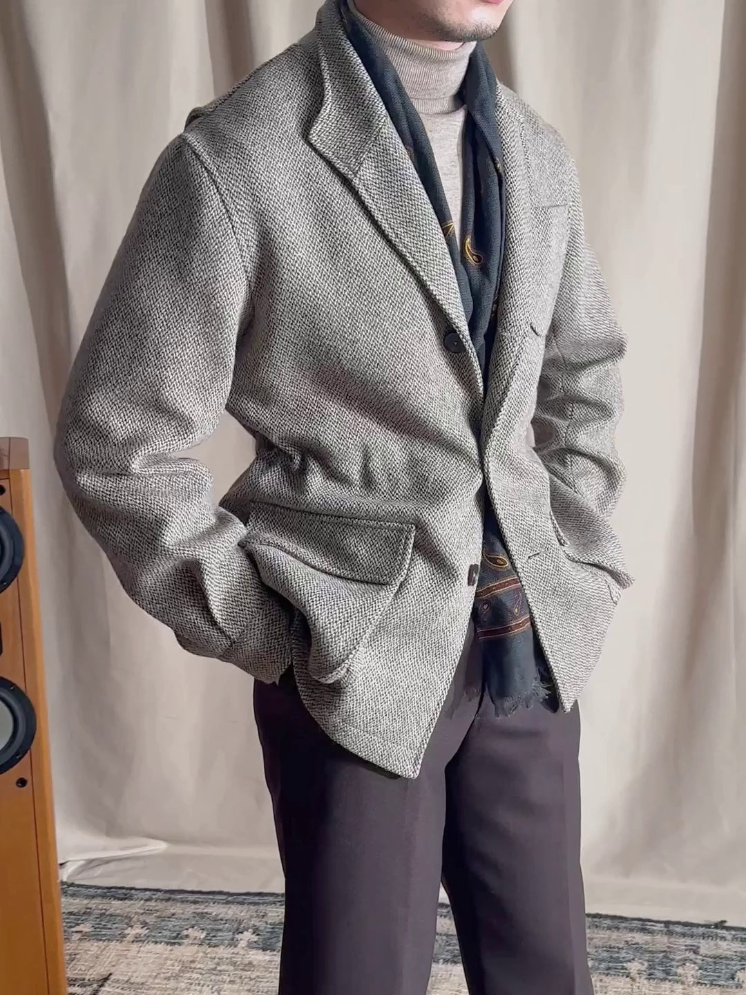 Men's Lapel Coats Are Vintage And Loose